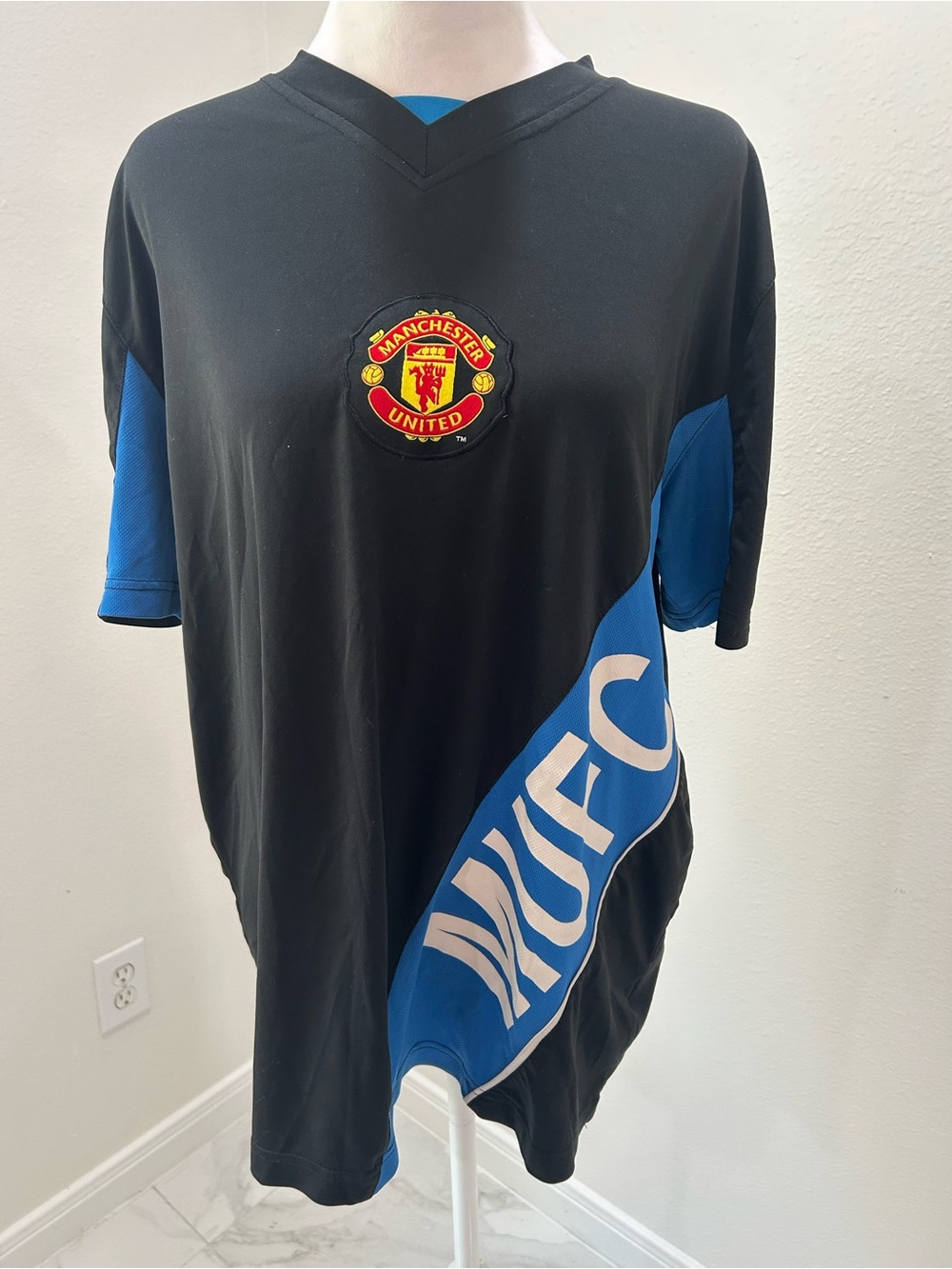 Manchester United FC Short Sleeve Football or Soccer Shirt